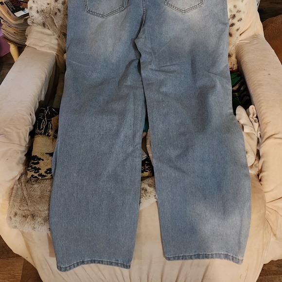 NEW OVERALLS - Picture 4 of 9